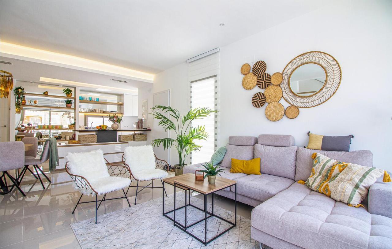 Gorgeous Home In Los Alcazares With Wifi Exterior photo